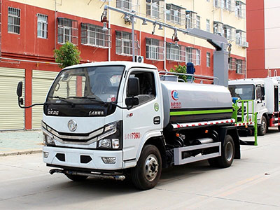 国六东风小多利卡铁路抑尘车