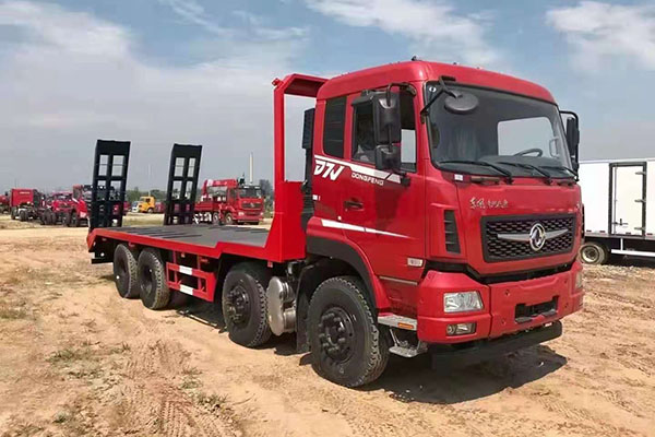 东风‬‬D7前四后八平板‬‬车