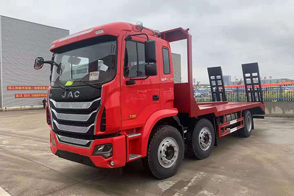 江淮国六小三轴平板车