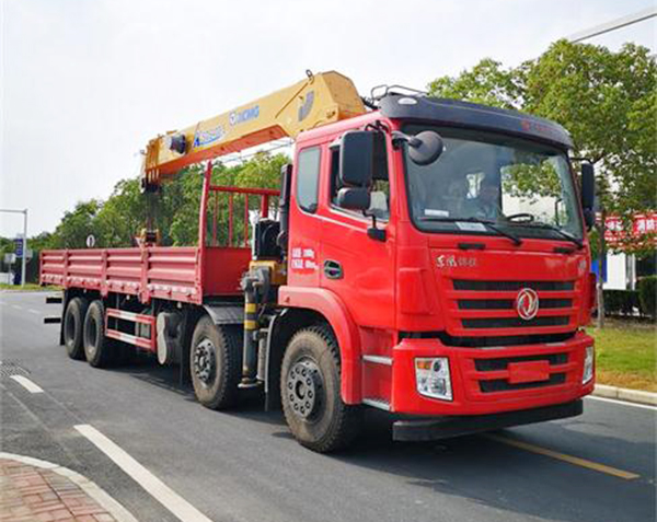 东风锦程前四后八随车吊