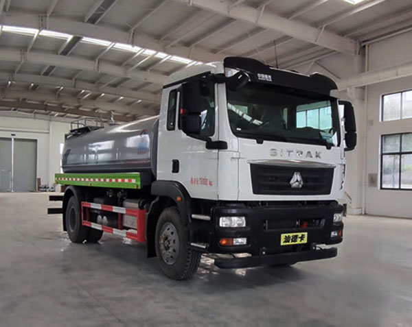 重汽汕德卡单桥洒水车