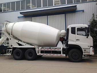 国五东风大力神10-14方搅拌车